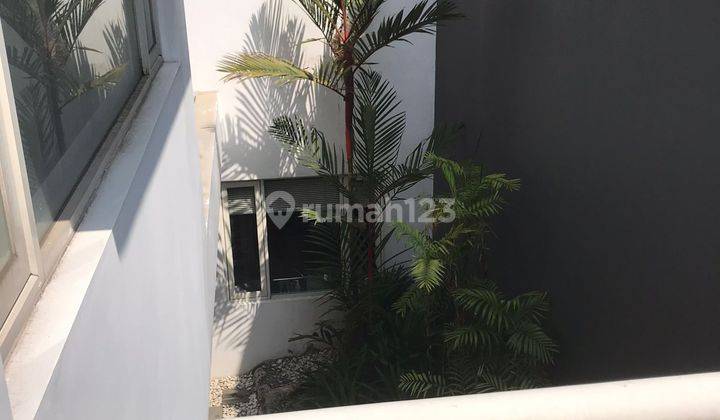 DIJUAL RUMAH SEMI FURNISHED GRAHA FAMILY 2