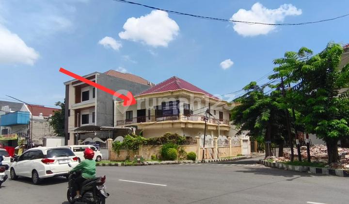 Dijual Rumah Surabaya Barat di Raya Darmo Permai