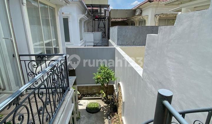Luxury House for Sale in West Surabaya, Bukit Mas Tourism Area