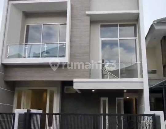 FOR SALE NEW HOUSE PAKUWON CITY SURABAYA NEAR THE PARK 1