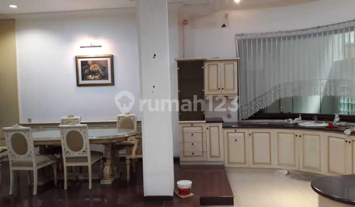 DIJUAL RUMAH DHARMAHUSADA SURABAYA STRATEGIS TENGAH KOTA TERAWAT 2