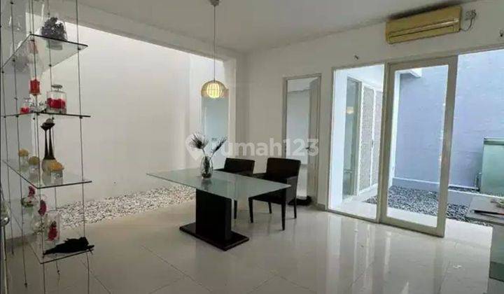 Rumah Pakuwon City Siap Huni Semi Furnished Dekat Its, Mall 2