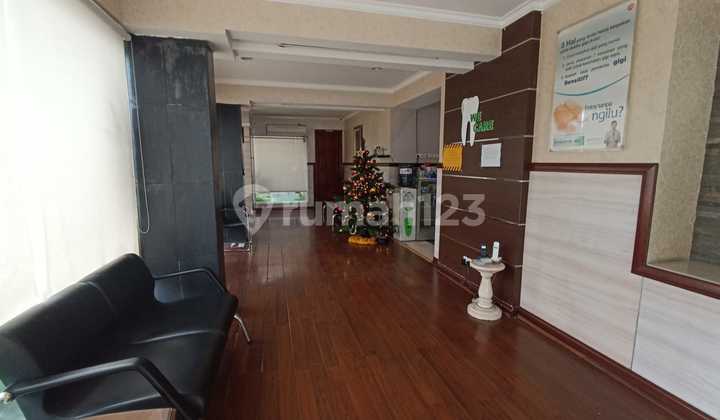 Disewakan Rumah Surabaya Timur di Jalan Sulawesi Strattegis Disewakan Rumah Surabaya Timur di Jalan Sulawesi Strattegis