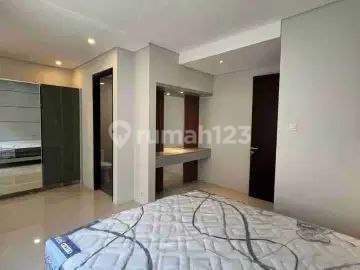 Dijual Rumah Surabaya Barat Dian Istana Baru Furnished 2