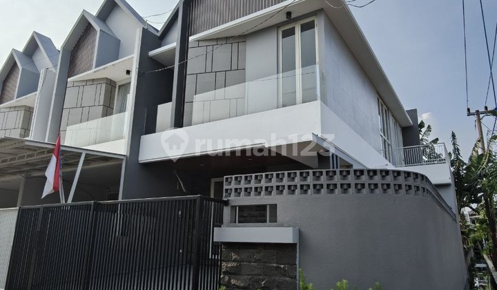 Dijual Baru Gress Hook Rumah Manyar Tirtoyoso Surabaya Timur Dekat Galaxy Mall