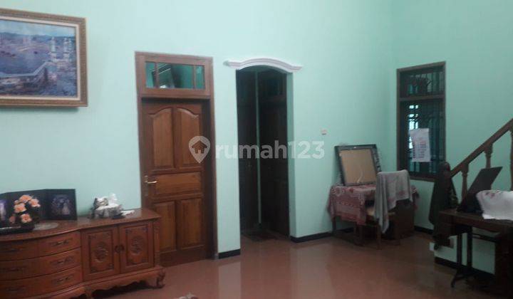 Rumah 2 Lt Nyaman di Jl Cikole Lembang Bandung Barat, 1