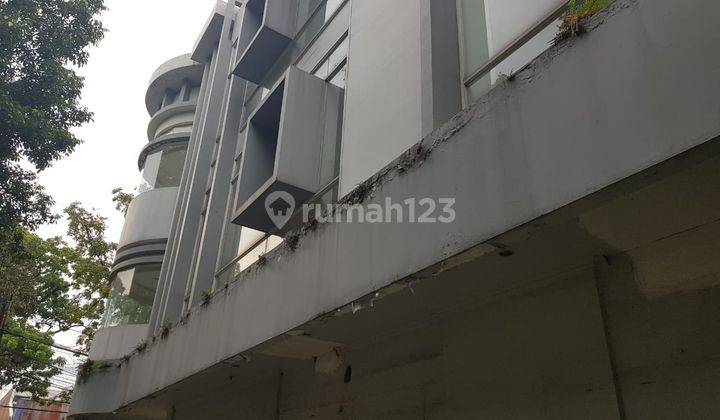 Gedung Perkantoran di Jl. Buah Batu Bandung,  6
