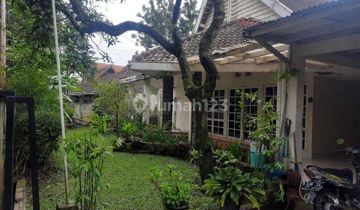 Rumah Belanda di Jl. Ir Haji Juanda Dago Bandung Utara, 1