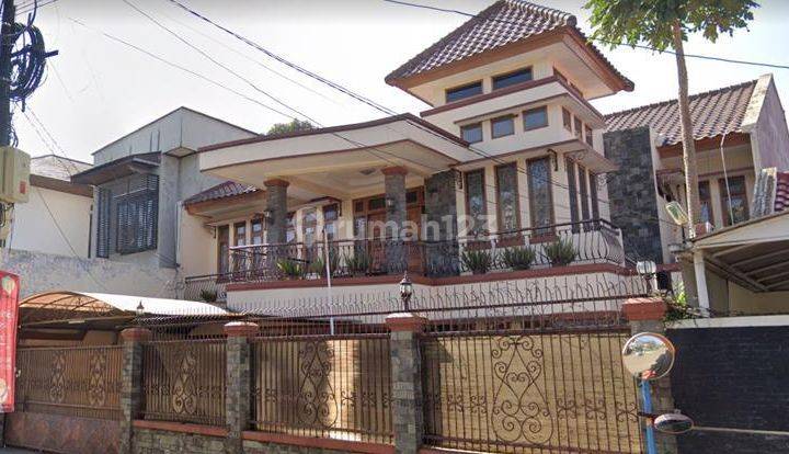 Rumah di Jl. Megaraya Sukaraja pasteur Bandung, 1