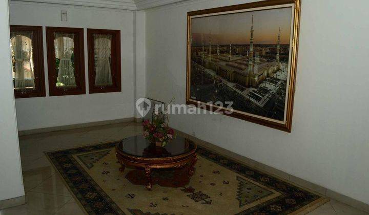 Rumah 3 Lantai Furnish di Komplek Setraduta Hegarmanah Bandung  1