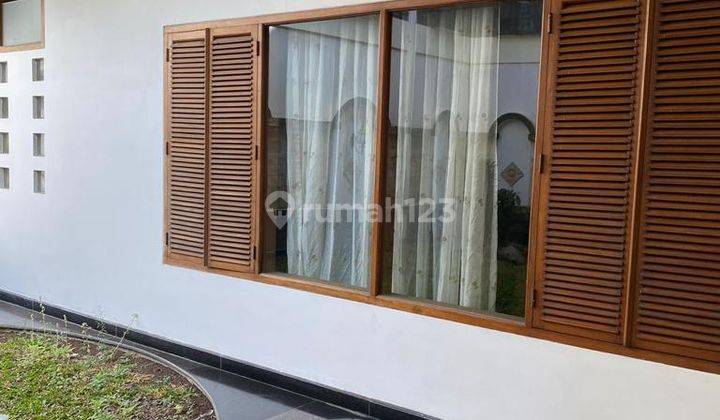 Rumah Bagus Semi Furnished LUX lokasi Strategis di Kota Bandung 2