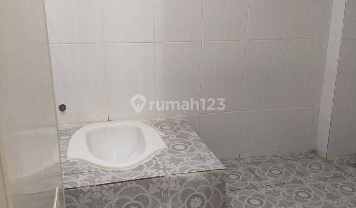 DISEWAKAN RUMAH 3 LT (DEKAT TN. SEREAL & BARU SELESAI RENOV, LT DASAR PLONG) DAERAH RAMAI, DEKAT GG. KANCIL. COCOK UTK USAHA KULINER, DLL 3