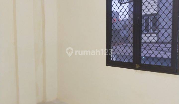 DISEWAKAN RUMAH 3 LT (DEKAT TN. SEREAL & BARU SELESAI RENOV, LT DASAR PLONG) DAERAH RAMAI, DEKAT GG. KANCIL. COCOK UTK USAHA KULINER, DLL 7