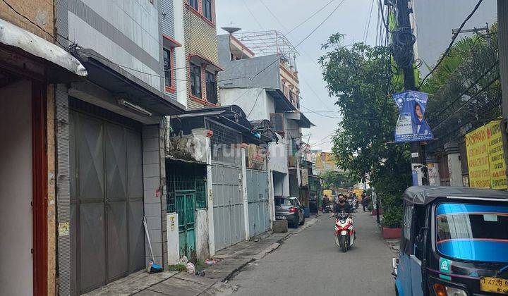 Jual Sangat Murah: Rumah 2 Lt Dan Siap Huni Daerah Jembatan Lima 2