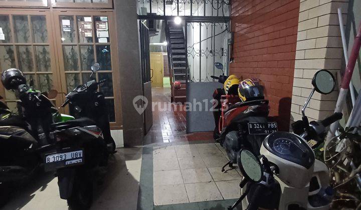 Dijual Murah Rumah Dengan 8 Unit Pintu Kontrakan Didalamnya 2