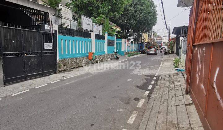 Pasar Baru: Disewakan Murah Rumah Daerah Krekot 1