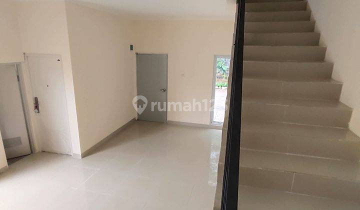 Rumah Cantik 2 LantaiTermurah Strategis Dekat Tol Jatiwarna 7