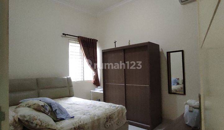 Dijual Rumah 2 Lantai Bagus SHM di Manyar, Surabaya 2