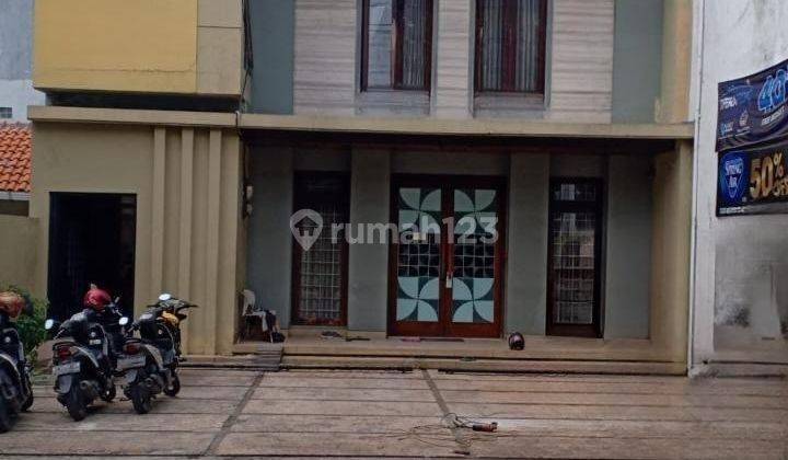 Rumah 2 Lantai Bagus SHM di Raya Sukomanunggal, Surabaya