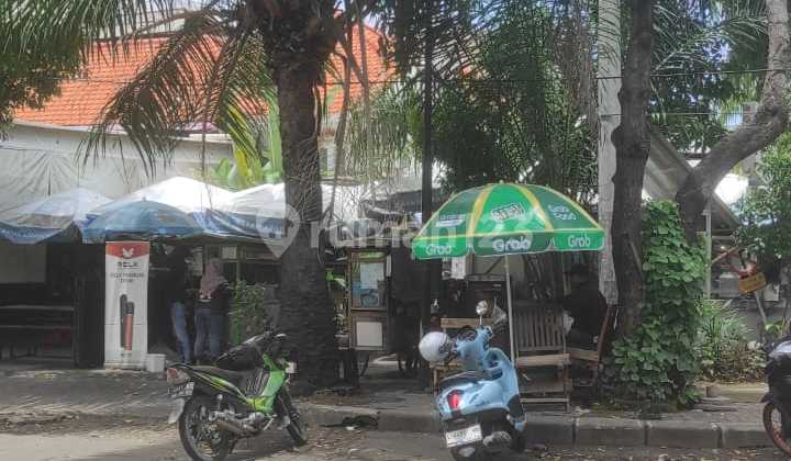 FOR SALE COMMERCIAL HOUSE FOR BUSINESS IN THE CENTER OF SURABAYA CITY 2