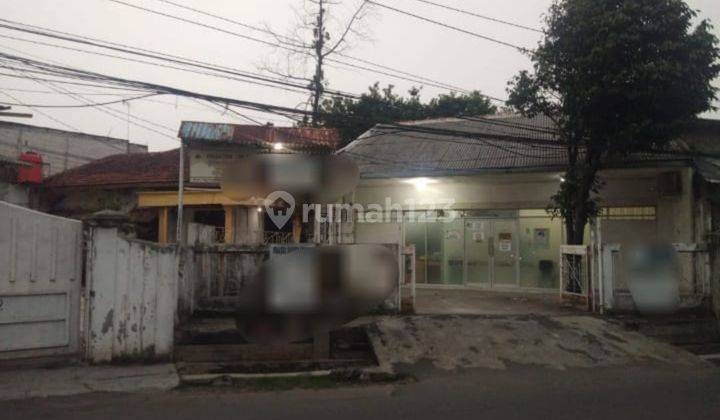 Dijual murah bangunan tua hitung tanah pinggir jalan di rawa buaya  1