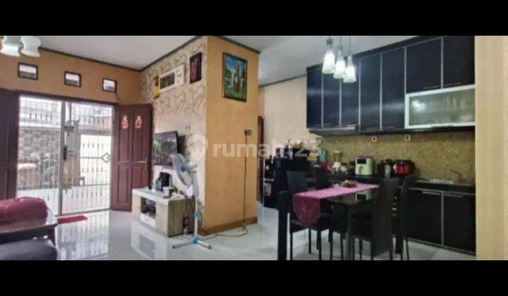 Dijual rumah baguss siap huni 2.5 lantai di Taman Palem.Hadap Timur,SHM 1