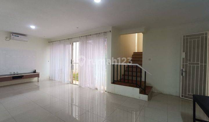 Disewakan rumah luass 220m² (KT 5) di Green Court Cengkareng 1