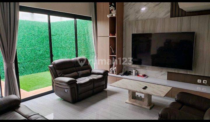 Dijual Rumah Mewah Full Furnished Di Green Garden Jakbar 1