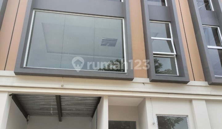 Disewakan Gudang Baru 3 Lantai di Peta Utara Kalideres