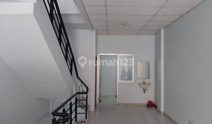Disewakan Ruko 3 Lantai Di Taman Surya 1