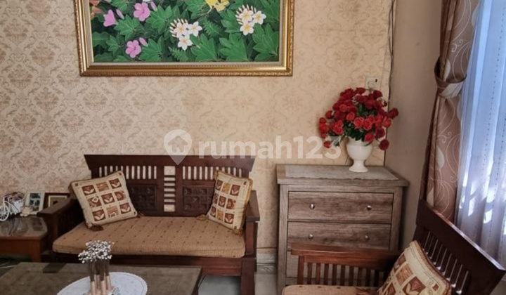 Dijual Rumah Semi Furnish & Blok Favorit Di Kebon Jeruk Intercon Dijual Rumah Semi Furnish & Blok Favorit Di Kebon Jeruk Intercon