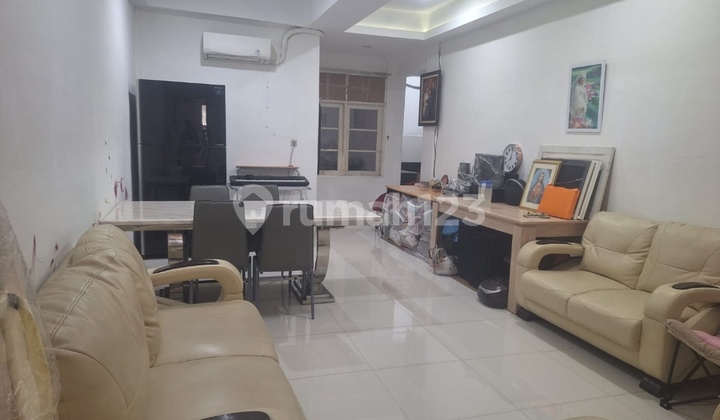 Dijual Ruko Rapi 3 Lantai Di Ruko 1000 Cengkareng Dijual Ruko Rapi 3 Lantai Di Ruko 1000 Cengkareng