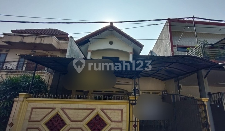 Dijual Rumah 160m² Row Jalan Lebar Di Taman Surya