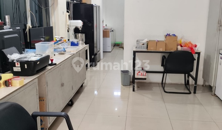 For Sale 4-Story Corner Shop Facing Road in CBD Palm Paradise Taman Surya For Sale 4-Story Corner Shop Facing Road in CBD Palm Paradise Taman Surya
