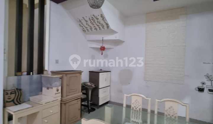 Disewakan Rumah Furnished Di Taman Palem 2