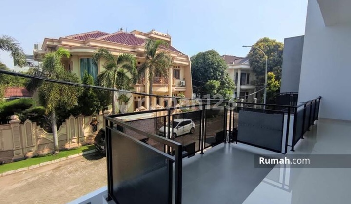 Hot Listing!!! Rumah Mewah Hoek Taman Palem 2