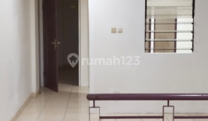 Disewakan & Dijual Ruko 2 Lantai Pinggir Jalan Di Taman Surya