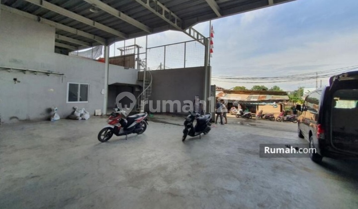 Disewakan Gudang 2 Lantai Luas 800M² di Kavling Dpr Cipondoh