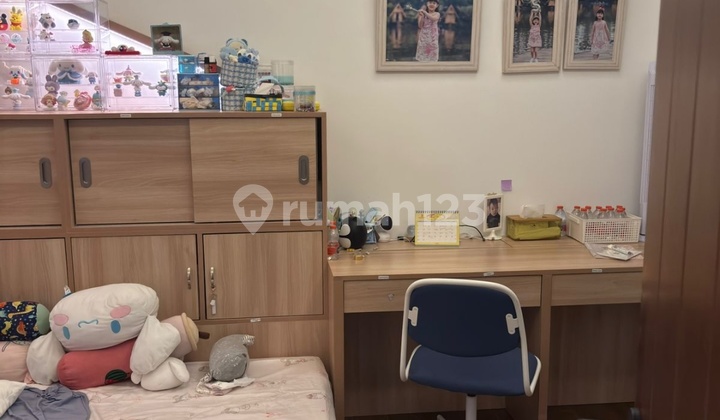 Dijual Rumah Minimalis Full Furnished 3.5 Lantai Di Casa Jardin Cengkareng 2