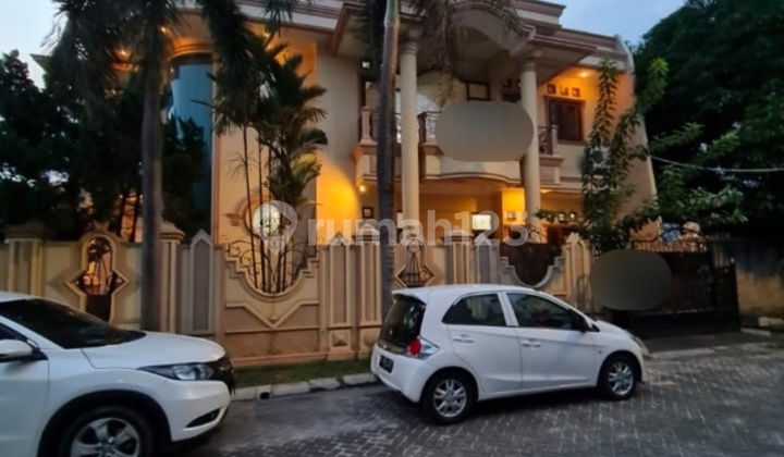 Hot Listing!!! Rumah Mewah Hoek Taman Palem