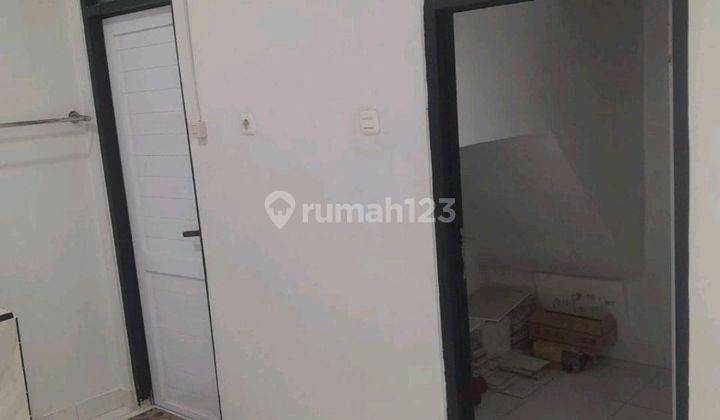 Disewakan Rumah Cantik Luass Kamar 4+1 Di Taman Palem Jakbar 2