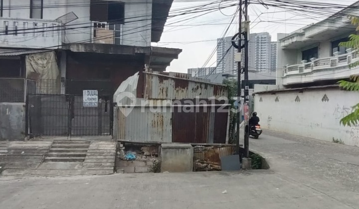 Dijual Rumah Hoek Cocok Utk Bangun Kost²an, Rmh, Kantor Di Komplek K F T