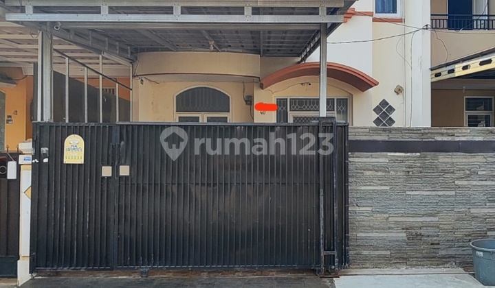 For Sale 2-Story House Fully Renovated + Wide Road in Taman Surya 5