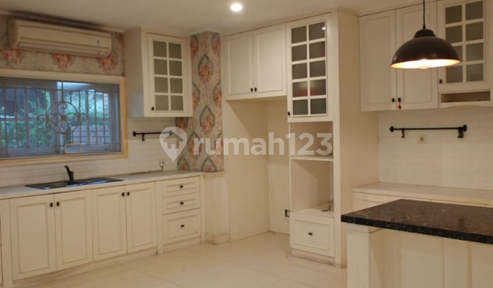Dijual Rumah Furnish Cakep Hadap Timur Laut di Citra 2 Ext
