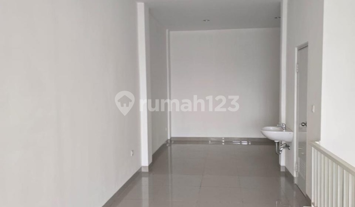 Disewakan Ruko 2 Lantai Di Citra 8 Hadap Jalan