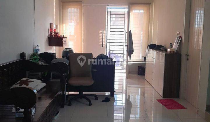 Dijual Rumah Minimalis Dekat Taman 3 Lantai Di Taman Surya 3 1