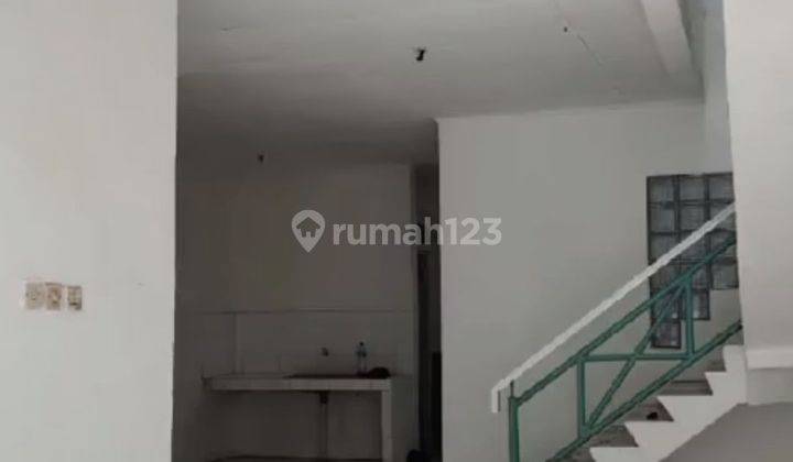 Dijual rumah rapih (UK 6x15) di Taman Palem Lestari 2