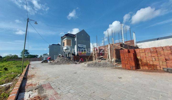 Di jual rumah baru dekat luwes Gentan mangku jl raya 4