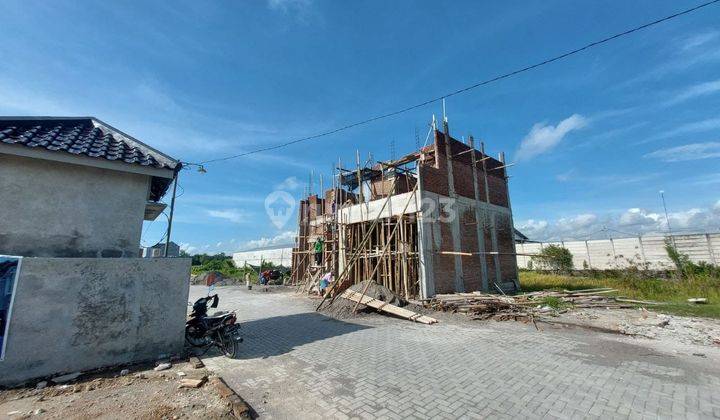 Di jual rumah baru dekat luwes Gentan mangku jl raya 5