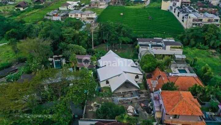 Villa canggu dekat pantai di Jalan echo beach canggu 2